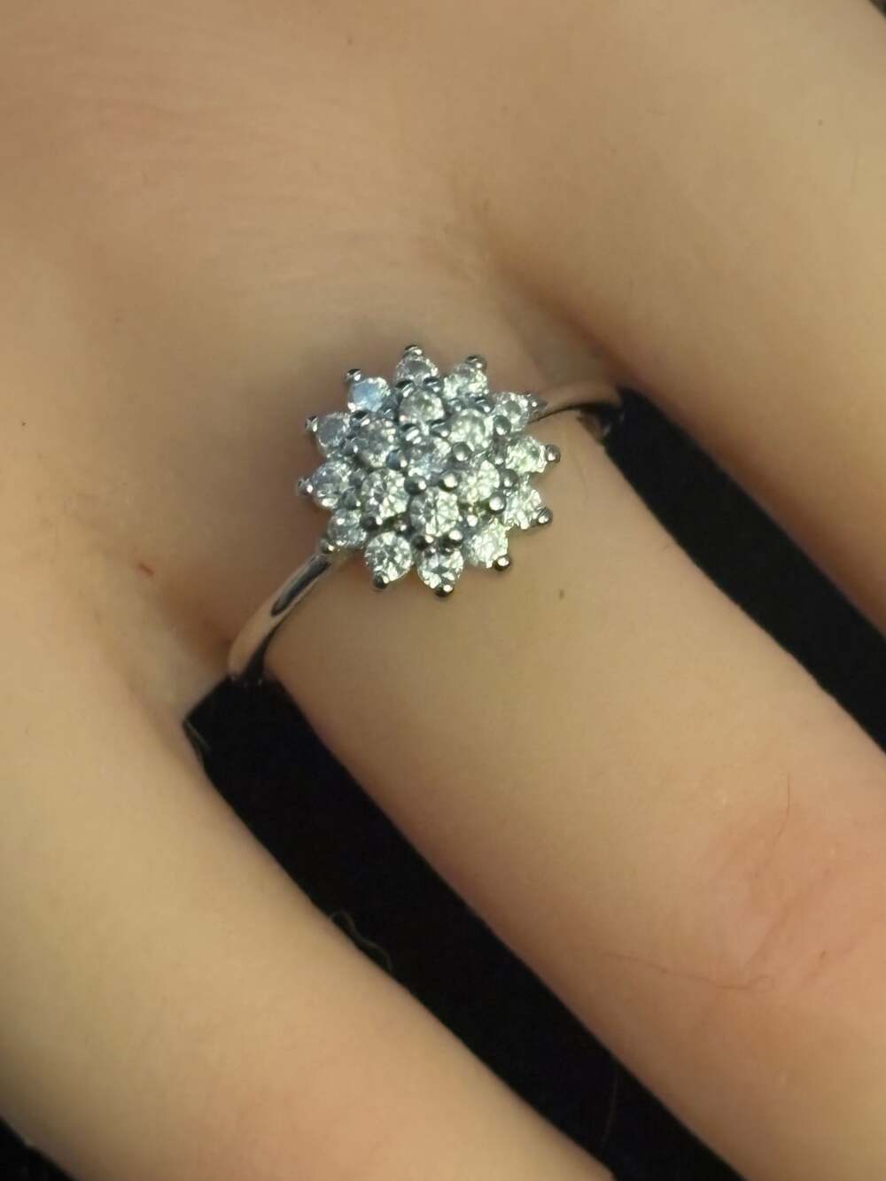NIB Silver Tone Faux Diamond Ring Size 5.5